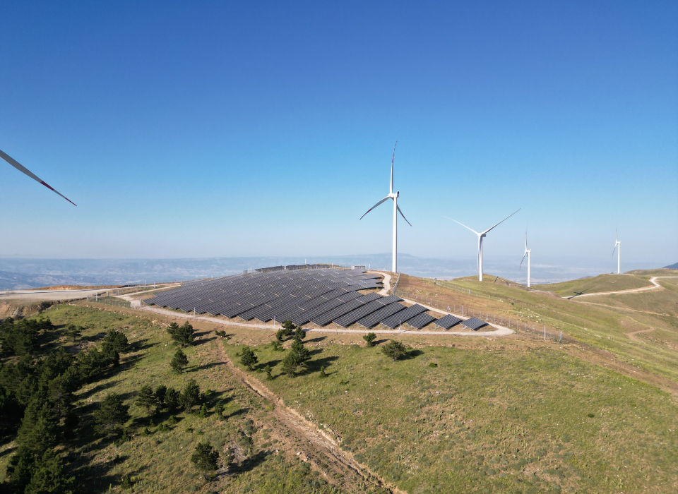 Akfen Yenilenebilir Enerji, Denizli RES Yatırımıyla 802 MW Kurulu Güce Ulaştı