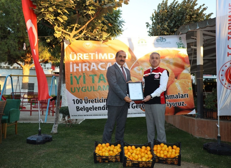 Satsuma Mandalina Yüklü TIR’lar İhracata Yolcu Edildi