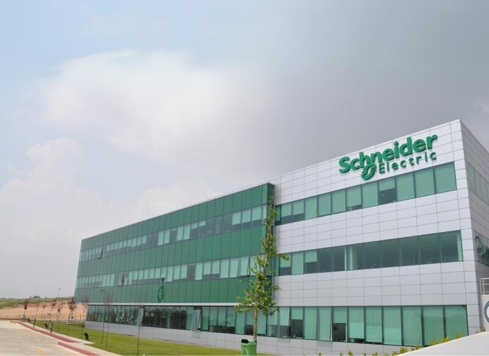 Schneider Electric, Manisa Vergi Rekortmenleri Listesi'nde üçüncü sırada yer aldı.