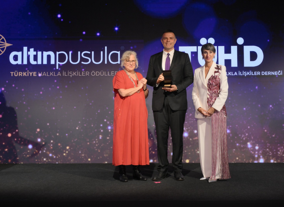 Abdi İbrahim Vakfı’nın İyilik Evi Projesine Altın Pusula’dan İki Ödül