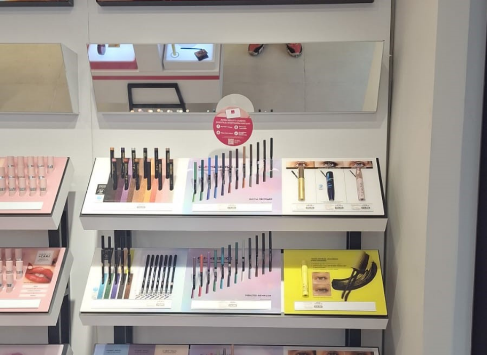 Avon Opens 87th Sales Point in Samsun