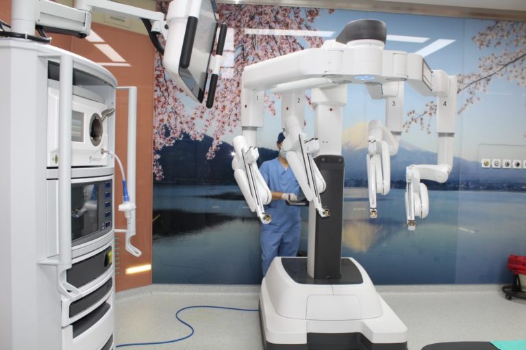 Robotik Cerrahi Ameliyatlarda Başarı Oranını Artırıyor