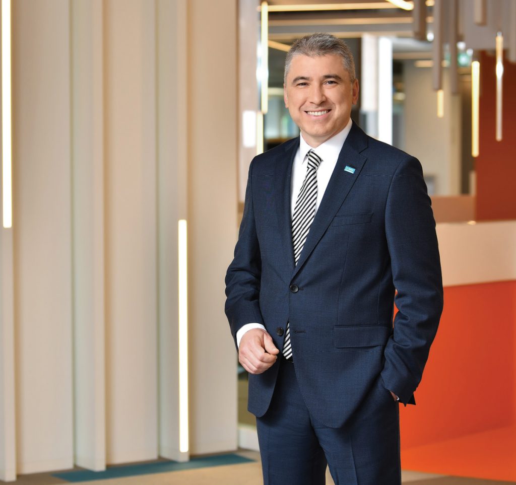 BASF Türk Genel Müdürü Tolga Demirözü ile Keyifli Bir Röportaj